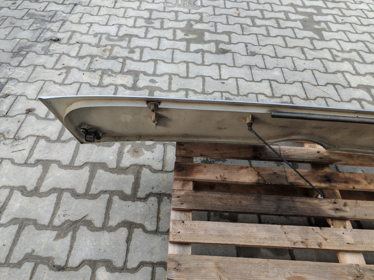 MERCEDES-BENZ ATEGO MP4 EURO 6 / FRONT BONNET - Kerudung: gambar 3 MERCEDES-BENZ ATEGO MP4 EURO 6 / FRONT BONNET - Kerudung: gambar 3