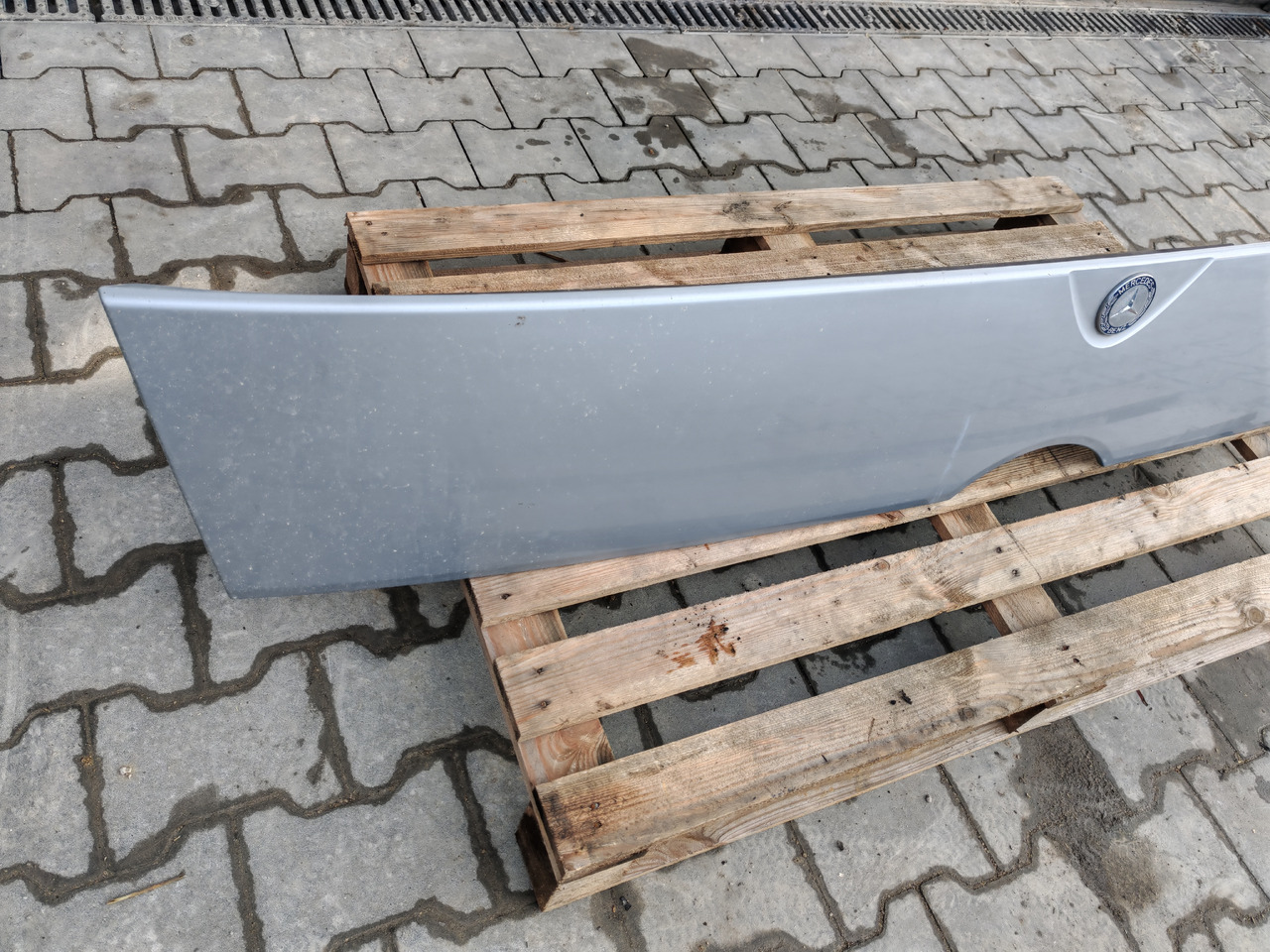 MERCEDES-BENZ ATEGO MP4 EURO 6 / FRONT BONNET - Kerudung: gambar 5 MERCEDES-BENZ ATEGO MP4 EURO 6 / FRONT BONNET - Kerudung: gambar 5