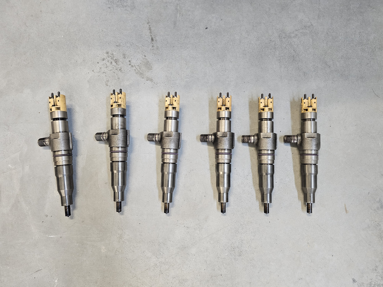 MERCEDES-BENZ ATEGO MP4 EURO 6 / INJECTORS SET / OM936 / A9361787002 - Injektor: gambar 2 MERCEDES-BENZ ATEGO MP4 EURO 6 / INJECTORS SET / OM936 / A9361787002 - Injektor: gambar 2