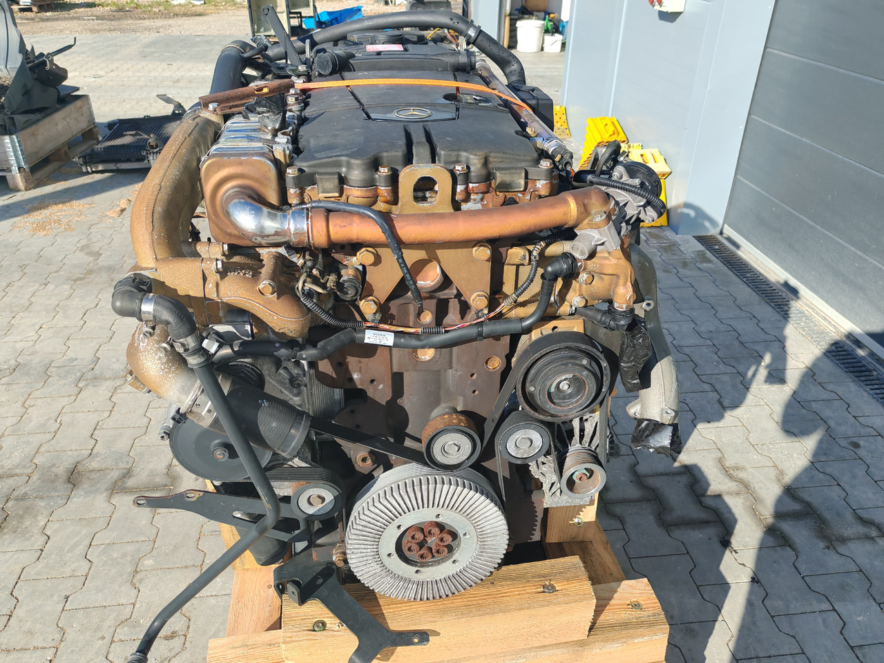 MERCEDES-BENZ ENGINE / OM936LA / ATEGO ANTOS CLASS ROAP MAUS / WORLDWIDE DELIVERY - Mesin: gambar 3 MERCEDES-BENZ ENGINE / OM936LA / ATEGO ANTOS CLASS ROAP MAUS / WORLDWIDE DELIVERY - Mesin: gambar 3