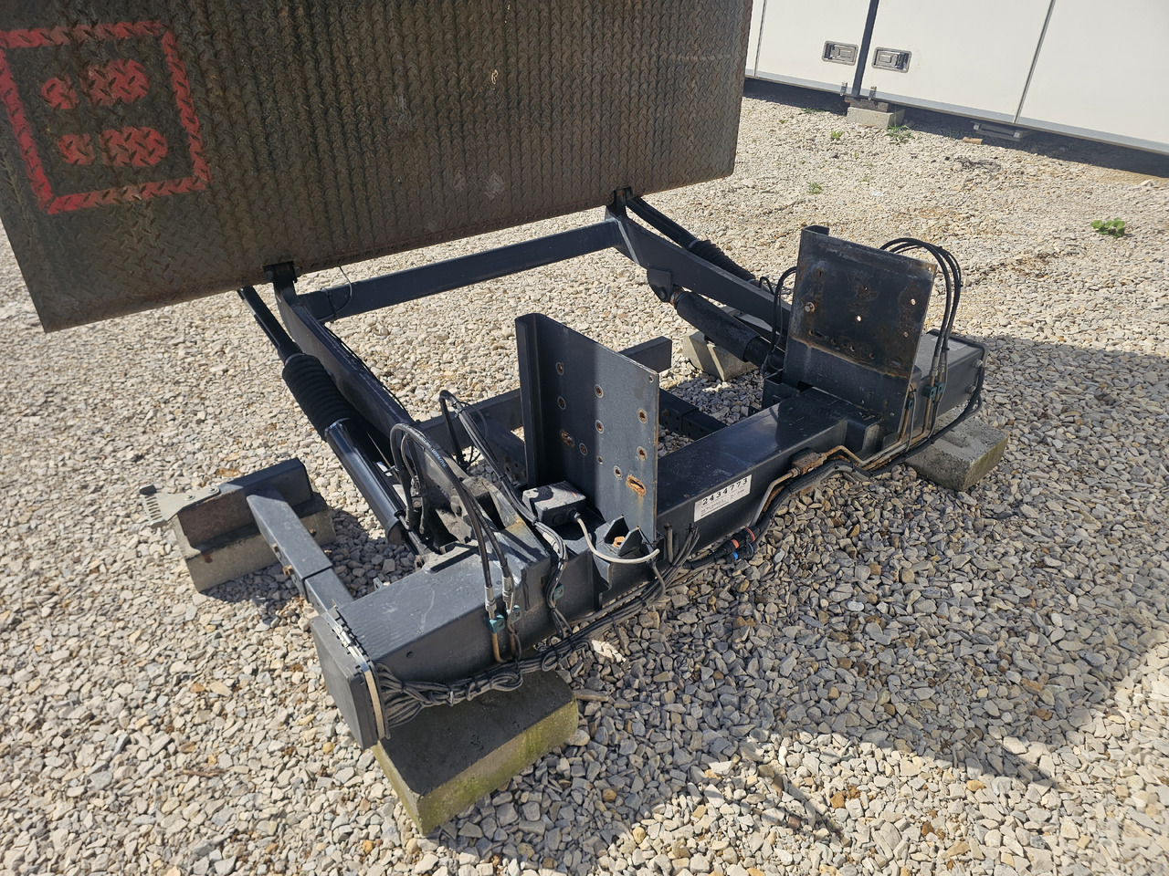 PALFINGER MBB C 2000 L / 2020 / 2000KG - Pengangkatan ekor: gambar 4 PALFINGER MBB C 2000 L / 2020 / 2000KG - Pengangkatan ekor: gambar 4