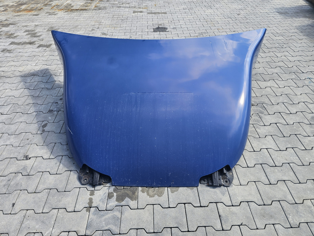 RENAULT RANGE T460 T480 T520 / ROOF SPOILER - Aerodinamika/ Spoiler: gambar 2 RENAULT RANGE T460 T480 T520 / ROOF SPOILER - Aerodinamika/ Spoiler: gambar 2