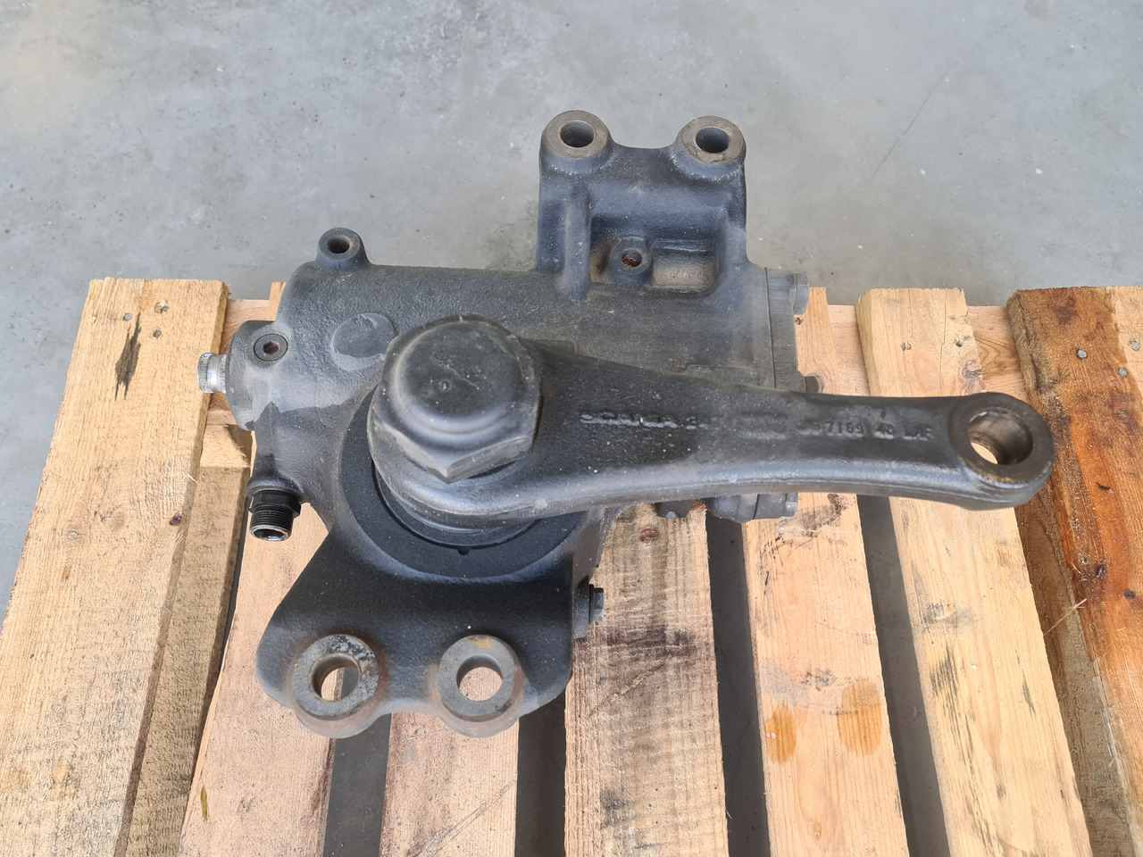 SCANIA STEERING COLUMN / NTG NTS NEW MODEL / WORLDWIDE DELIVERY - Roda gigi kemudi: gambar 4 SCANIA STEERING COLUMN / NTG NTS NEW MODEL / WORLDWIDE DELIVERY - Roda gigi kemudi: gambar 4