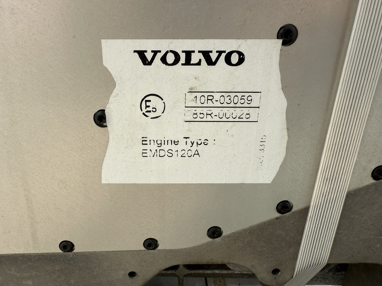 Gearbox untuk Bus kota VOLVO BUS HYBRID Automatic gearbox AT2412F electric motor EMDS120 (EMD300B) / NEW: gambar 11