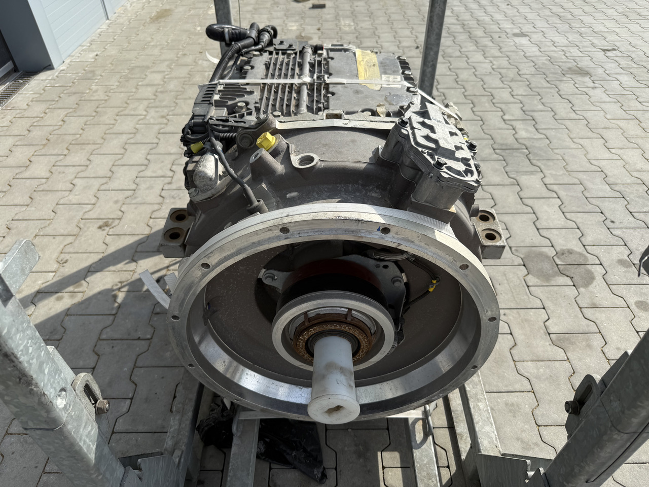 VOLVO BUS HYBRID Automatic gearbox AT2412F electric motor EMDS120 (EMD300B) / NEW - Gearbox untuk Bus kota: gambar 4 VOLVO BUS HYBRID Automatic gearbox AT2412F electric motor EMDS120 (EMD300B) / NEW - Gearbox untuk Bus kota: gambar 4