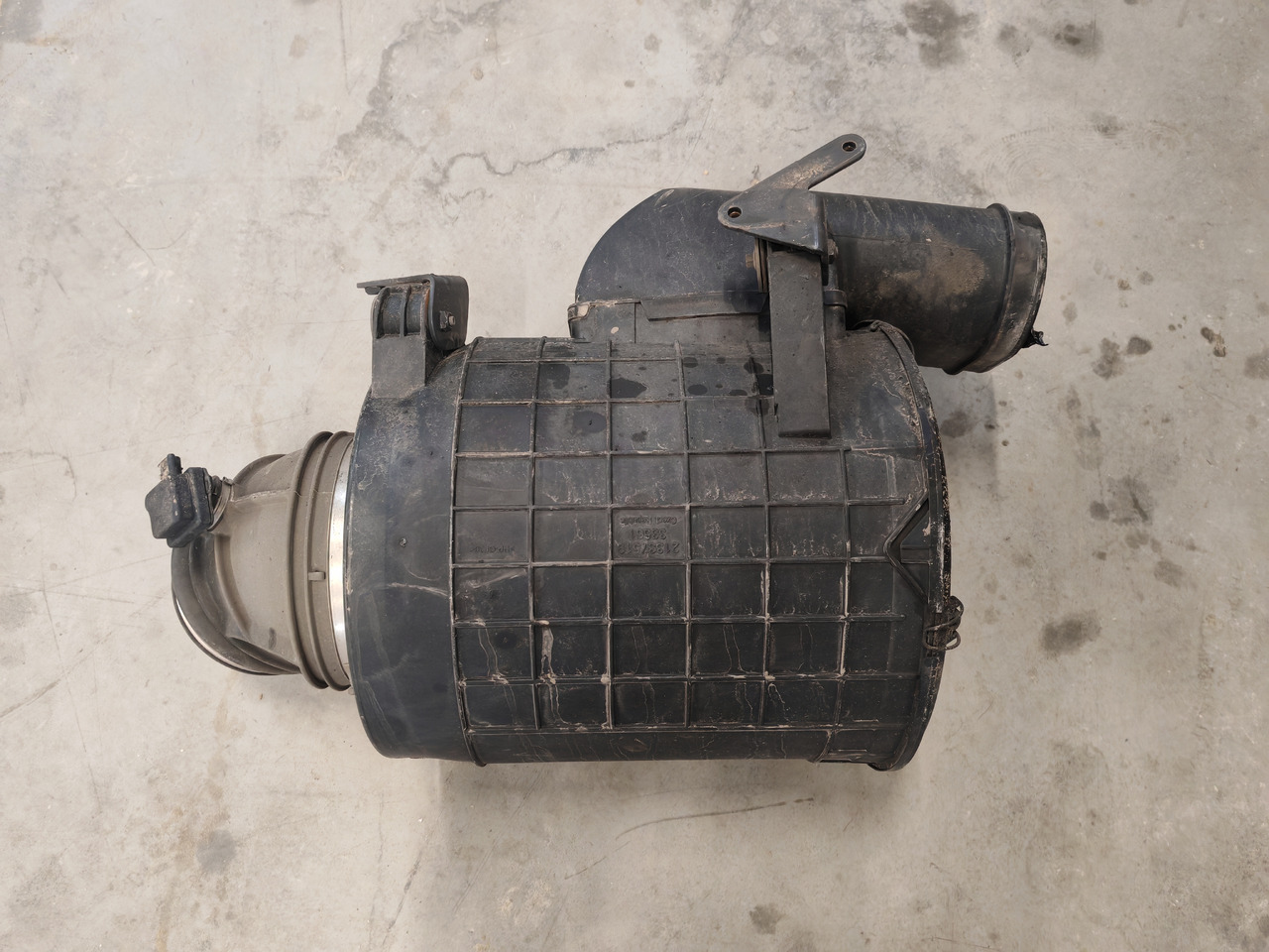 VOLVO FH5 FM5 EURO 6 / COMPLETE AIR FILTER / 22990421 - Filter udara: gambar 3 VOLVO FH5 FM5 EURO 6 / COMPLETE AIR FILTER / 22990421 - Filter udara: gambar 3