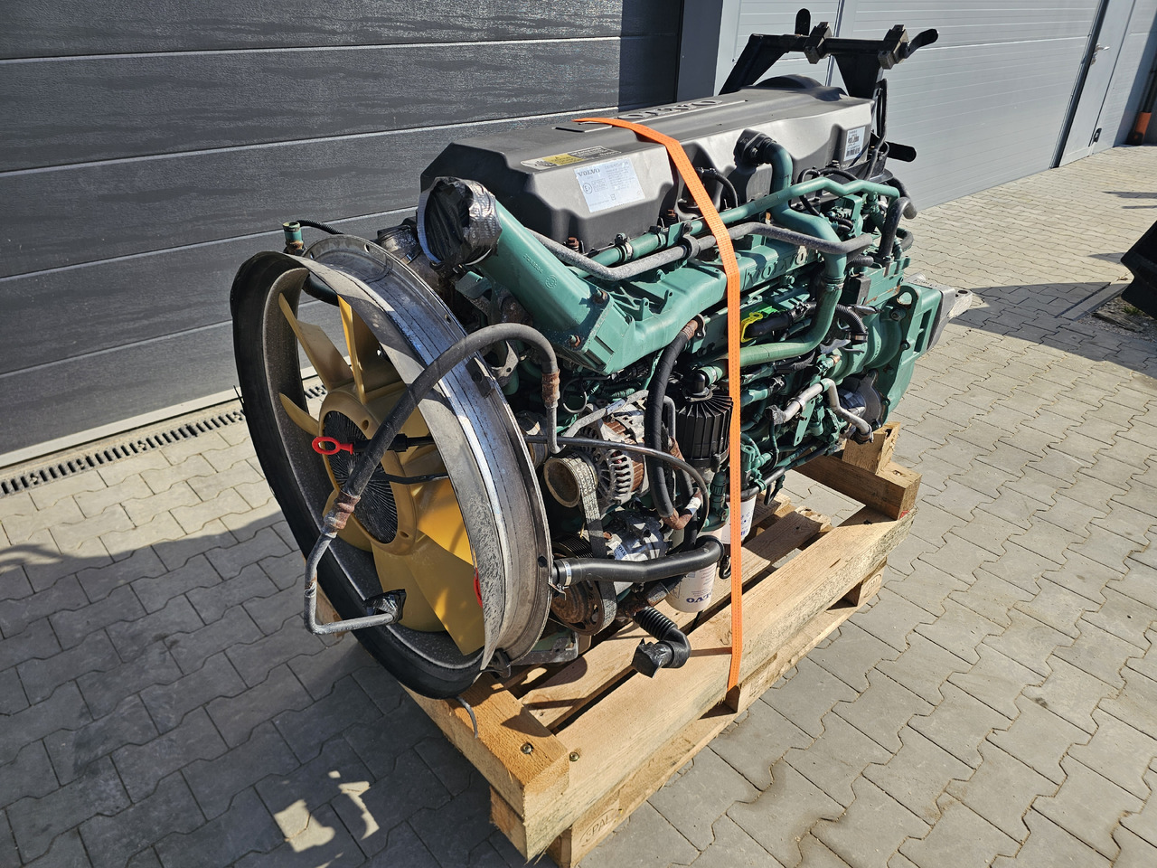 VOLVO FM / D11C 410 EEV / COMPLETE ENGINE - Mesin: gambar 3 VOLVO FM / D11C 410 EEV / COMPLETE ENGINE - Mesin: gambar 3