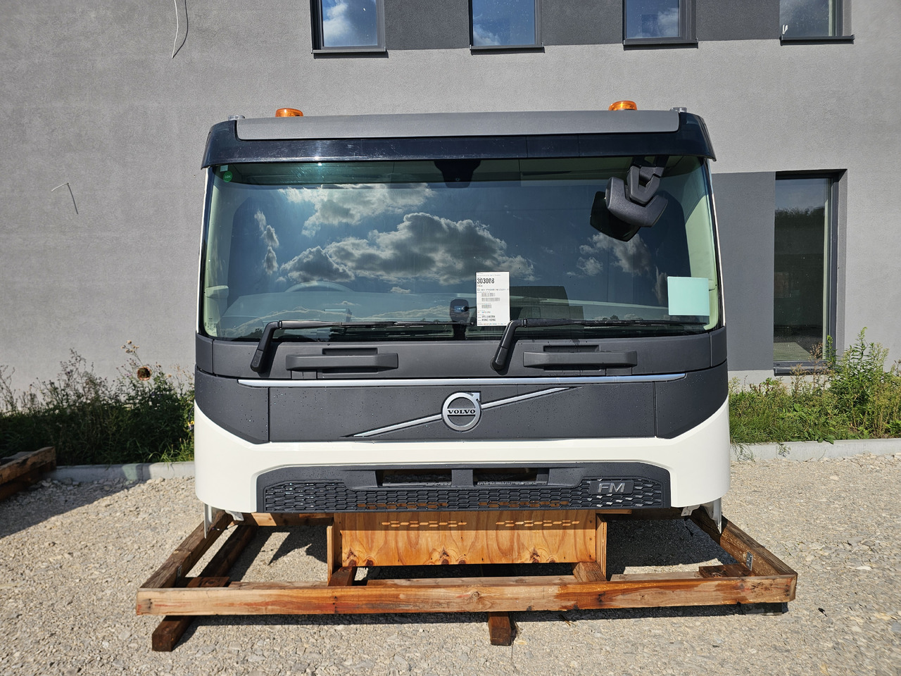 VOLVO FM5 FMX LOW DAY CAB / FULLY COMPLETE / BRAND NEW - Kabin: gambar 3 VOLVO FM5 FMX LOW DAY CAB / FULLY COMPLETE / BRAND NEW - Kabin: gambar 3