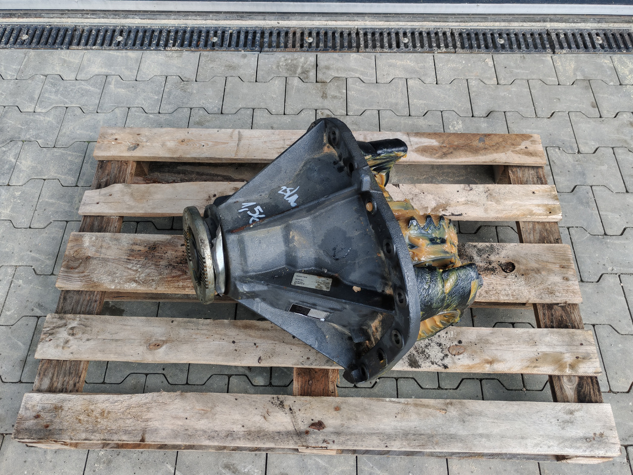 VOLVO RTH2610B / DS70H / RATIO: 1.56 16x25 / DIFFERENTIAL / NEW - As roda belakang: gambar 1 VOLVO RTH2610B / DS70H / RATIO: 1.56 16x25 / DIFFERENTIAL / NEW - As roda belakang: gambar 1