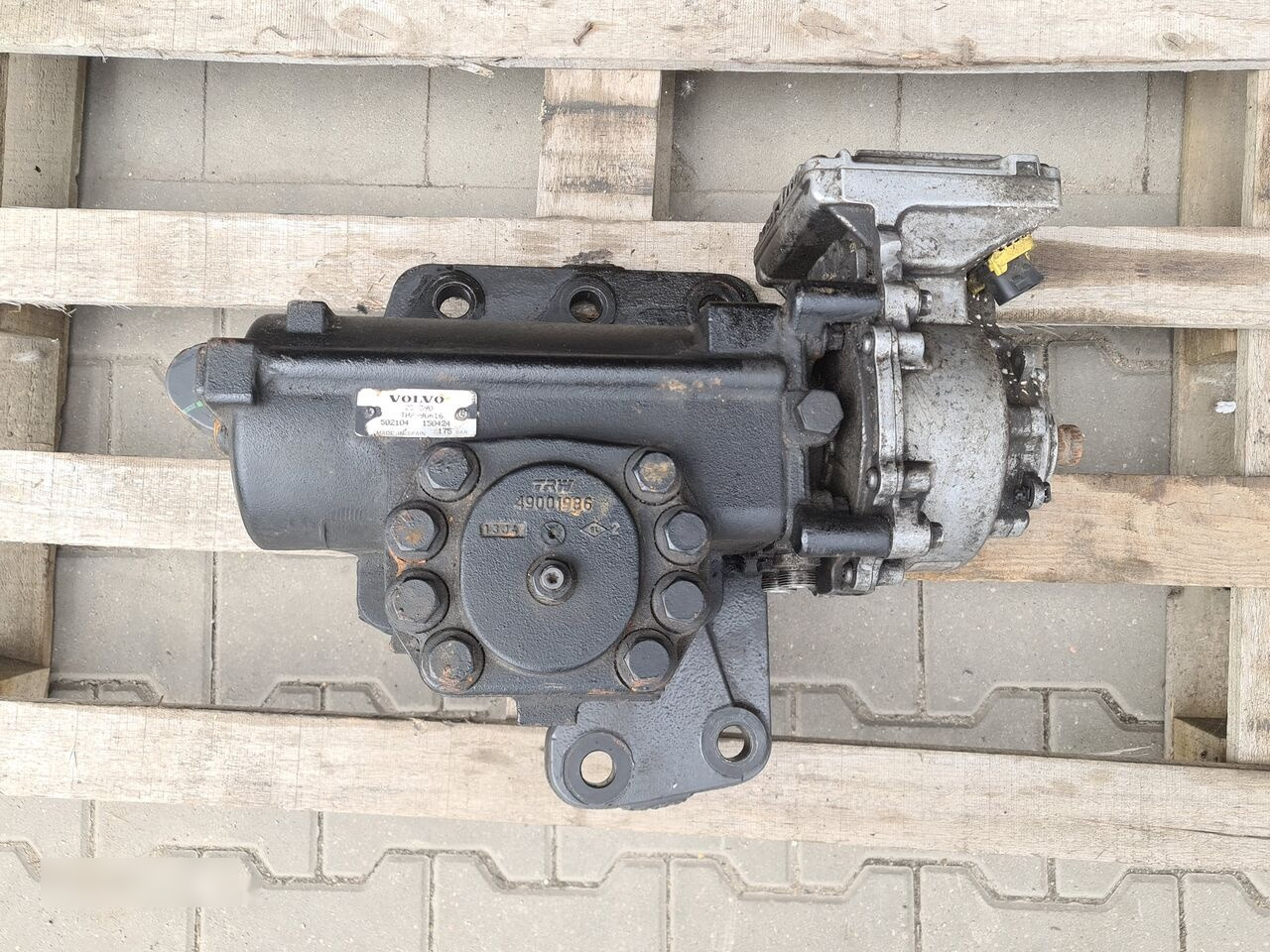 Volvo FH4 ELEKTRYCZNE WSPOMAGANIE ELECTRIC COLUMN Volvo FH4 - Kolom kemudi untuk Truk: gambar 1 Volvo FH4 ELEKTRYCZNE WSPOMAGANIE ELECTRIC COLUMN Volvo FH4 - Kolom kemudi untuk Truk: gambar 1