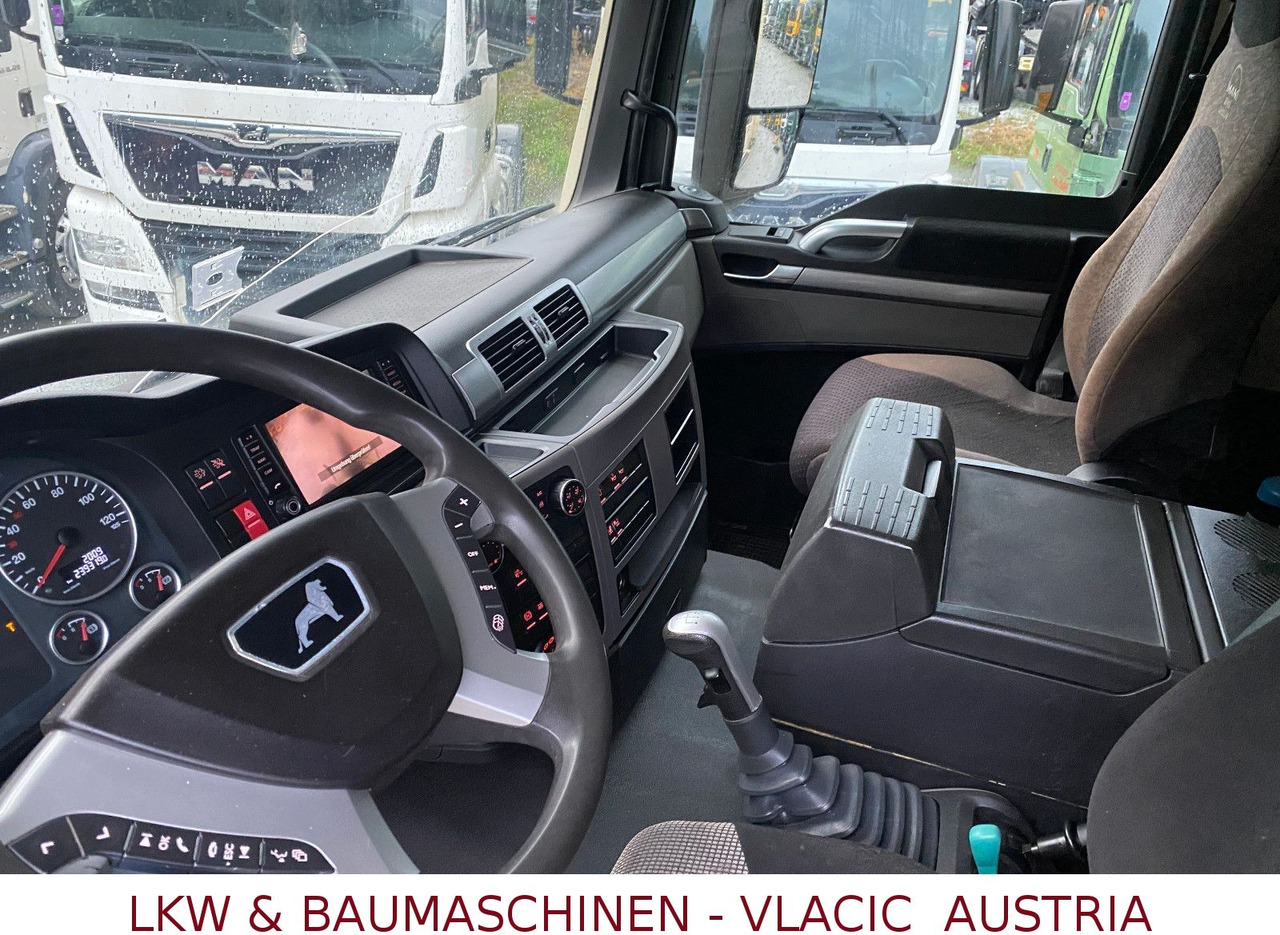 MAN 33.500 6x6 MIT KRAN PENZ - Truk logging, Truk derek: gambar 5 MAN 33.500 6x6 MIT KRAN PENZ - Truk logging, Truk derek: gambar 5