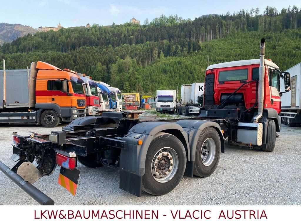 MAN TGS 26.440 6x2 mit Lift und Lenkachse MAN TGS 26.440 6x2 mit Lift und Lenkachse - Truk sasis: gambar 3 MAN TGS 26.440 6x2 mit Lift und Lenkachse MAN TGS 26.440 6x2 mit Lift und Lenkachse - Truk sasis: gambar 3