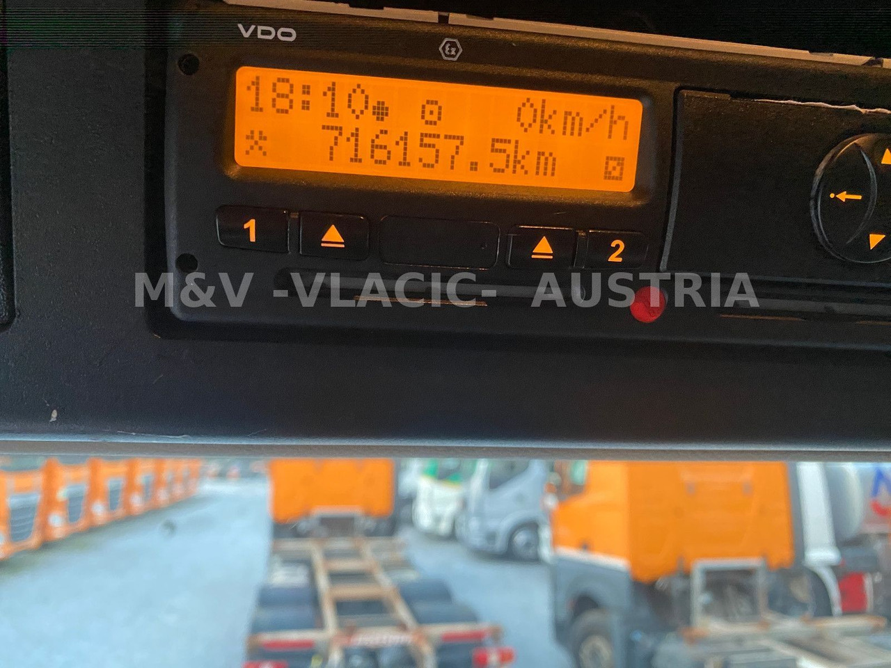 Mercedes-Benz 2542 - Pengangkut kontainer/ Container truck: gambar 5 Mercedes-Benz 2542 - Pengangkut kontainer/ Container truck: gambar 5