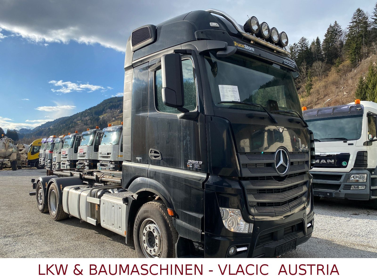 Hook lift Mercedes-Benz 2563: gambar 9 Hook lift Mercedes-Benz 2563: gambar 9