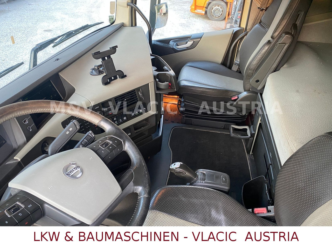 Volvo FH 540 (6X4) D13K540 - Truk logging: gambar 4 Volvo FH 540 (6X4) D13K540 - Truk logging: gambar 4