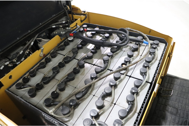 Caterpillar EP20PNT - Forklift listrik: gambar 2 Caterpillar EP20PNT - Forklift listrik: gambar 2