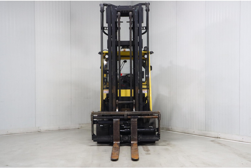 Hyster S7.0FT-8 - Forklift LPG: gambar 2 Hyster S7.0FT-8 - Forklift LPG: gambar 2