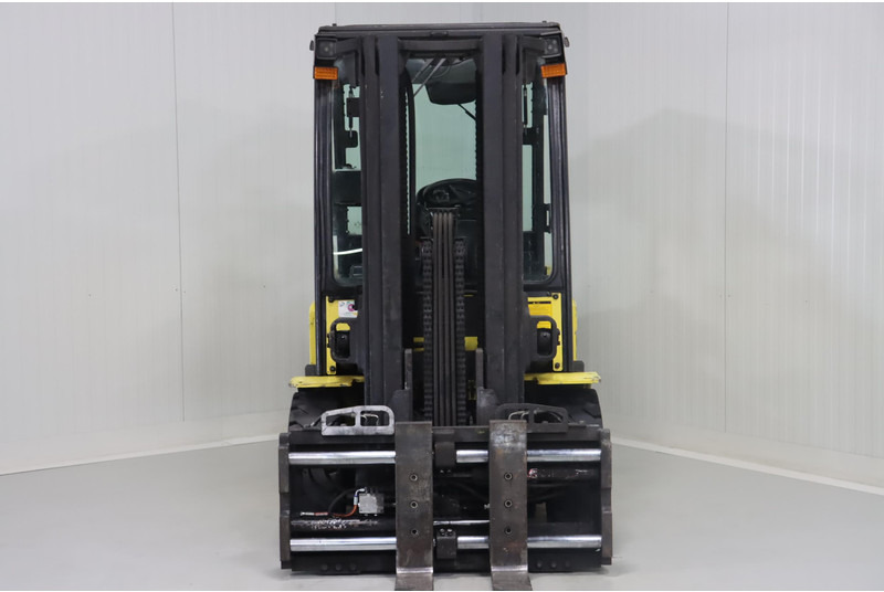 Hyundai 45B-9 - Forklift listrik: gambar 2 Hyundai 45B-9 - Forklift listrik: gambar 2