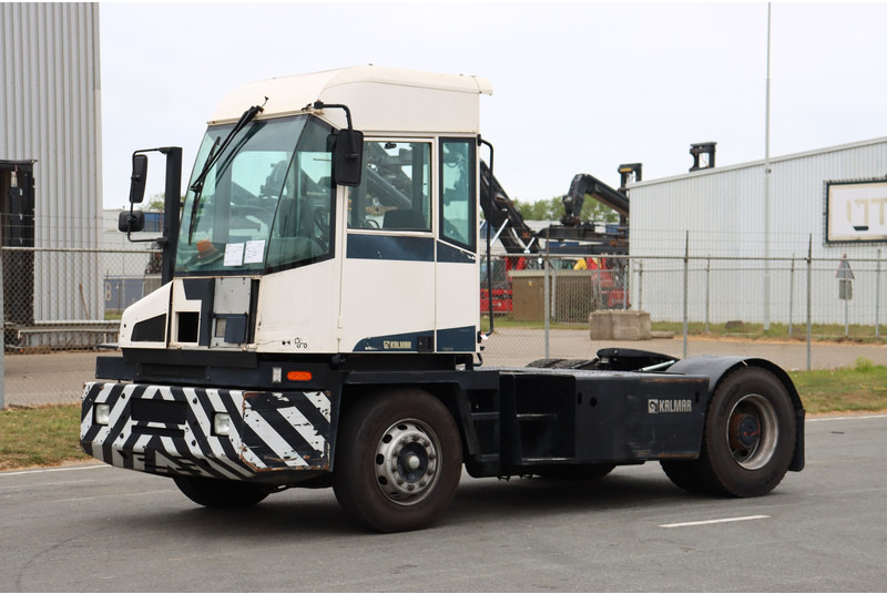 Kalmar TT612D - Traktor terminal: gambar 4 Kalmar TT612D - Traktor terminal: gambar 4