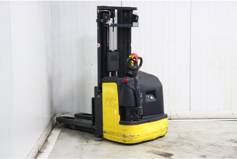 Komatsu CNI 14 - Penumpuk: gambar 5 Komatsu CNI 14 - Penumpuk: gambar 5