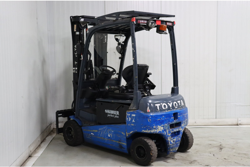 Toyota 8FBM20T - Forklift listrik: gambar 5 Toyota 8FBM20T - Forklift listrik: gambar 5