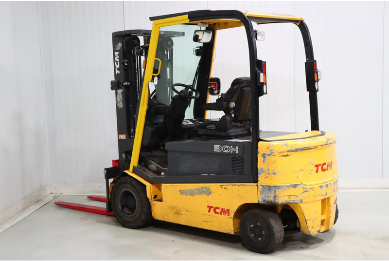 UniCarriers G1Q2L30H - Forklift listrik: gambar 4 UniCarriers G1Q2L30H - Forklift listrik: gambar 4