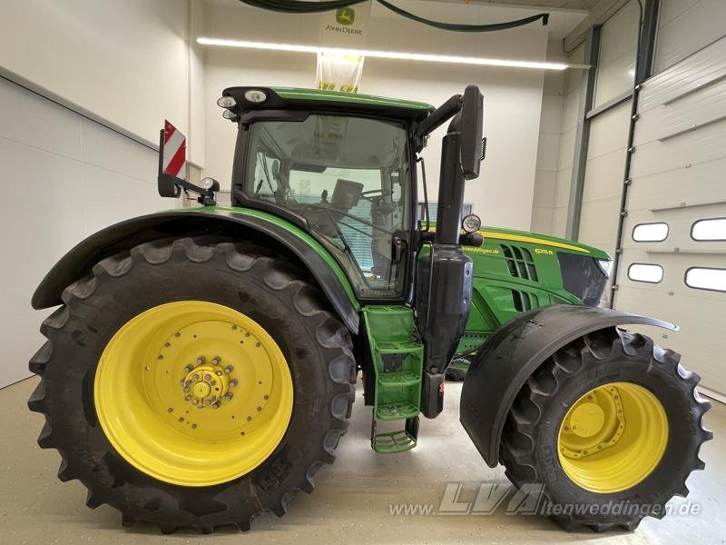 Traktor John Deere 6215R: gambar 8