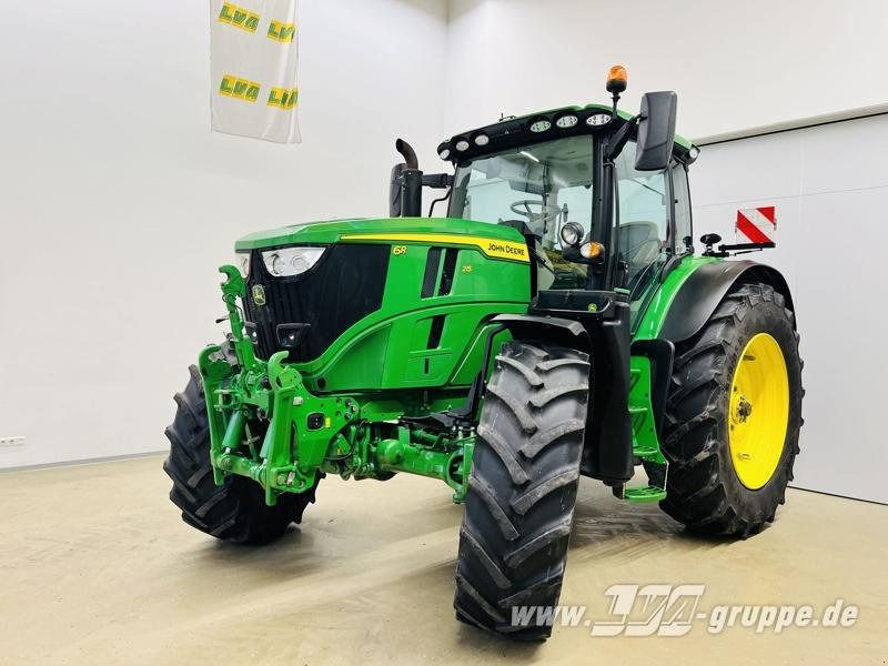 John Deere 6R 215 - Traktor: gambar 1 John Deere 6R 215 - Traktor: gambar 1