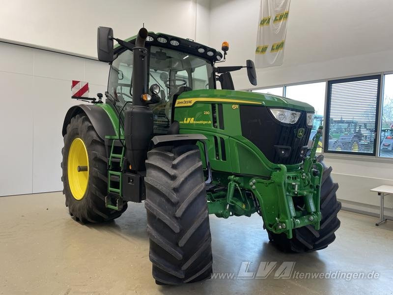 John Deere 6R 230 - Traktor: gambar 2 John Deere 6R 230 - Traktor: gambar 2