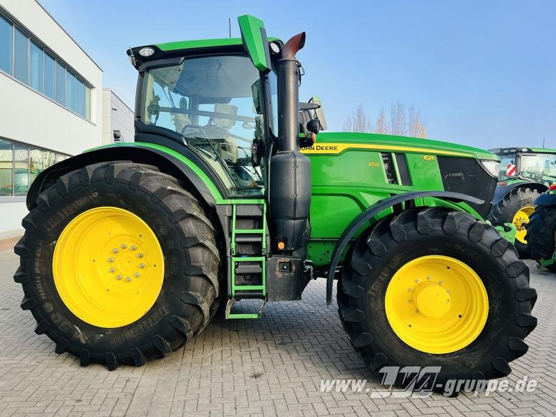 John Deere 6R 250 - Traktor: gambar 4 John Deere 6R 250 - Traktor: gambar 4