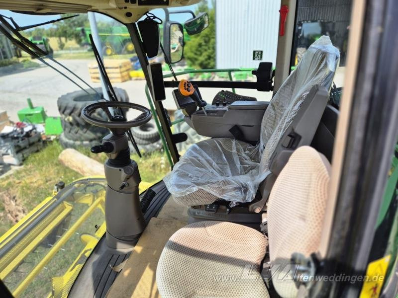 John Deere 8600i - Pemanen hijauan: gambar 5 John Deere 8600i - Pemanen hijauan: gambar 5