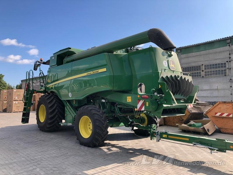 John Deere T550 - Pemanen gabungan: gambar 2 John Deere T550 - Pemanen gabungan: gambar 2