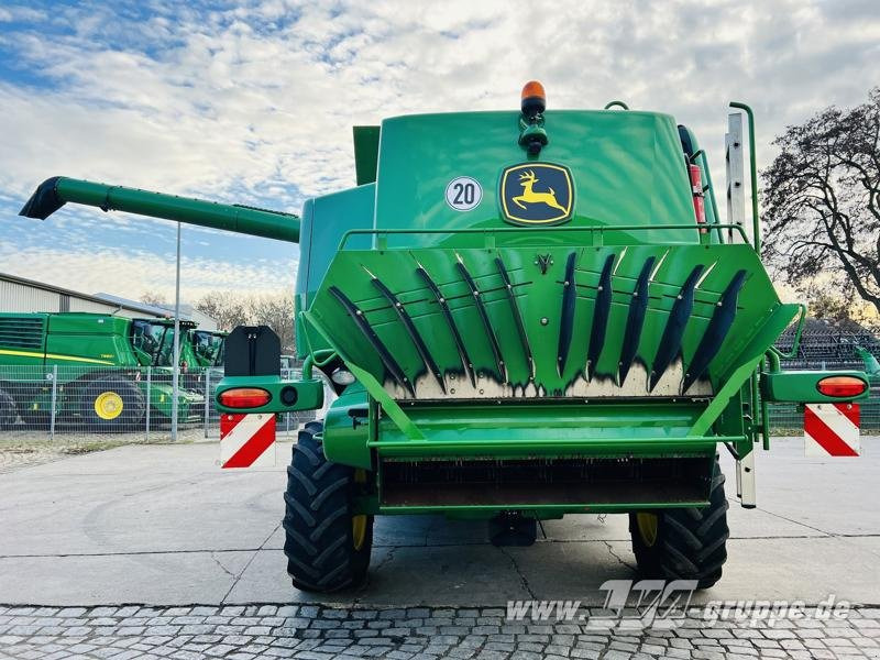 John Deere W660 - Pemanen gabungan: gambar 5 John Deere W660 - Pemanen gabungan: gambar 5