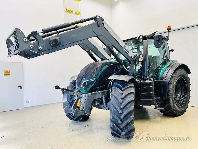 Valtra T174 - Traktor: gambar 1 Valtra T174 - Traktor: gambar 1