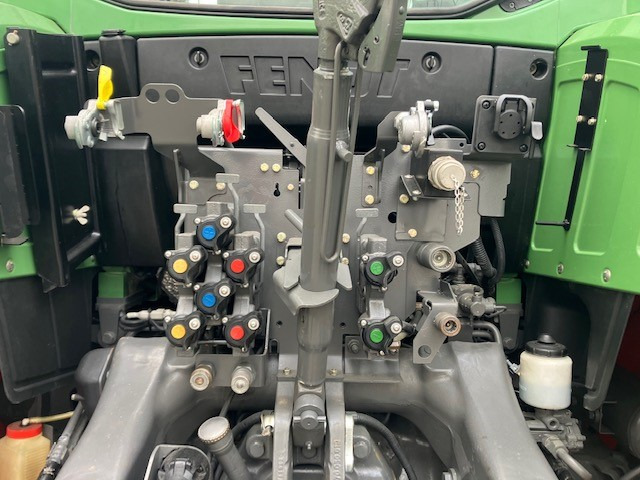FENDT 724 profi plus - Traktor: gambar 4 FENDT 724 profi plus - Traktor: gambar 4