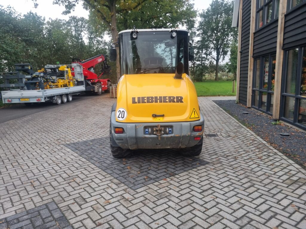 LIEBHERR L506C - Wheel loader: gambar 5 LIEBHERR L506C - Wheel loader: gambar 5