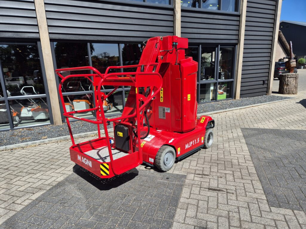 MAGNI MJP 11.5 - Platform pengangkat: gambar 2 MAGNI MJP 11.5 - Platform pengangkat: gambar 2