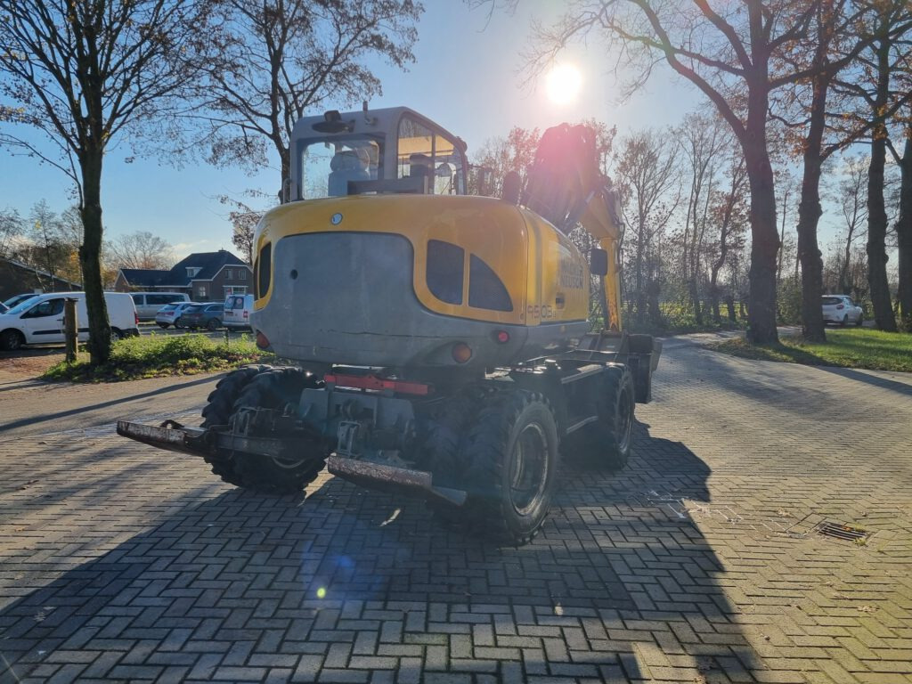 NEUSON 9503 - Ekskavator roda: gambar 4 NEUSON 9503 - Ekskavator roda: gambar 4