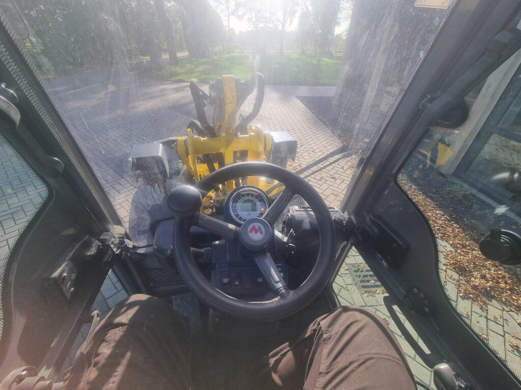 WACKER WL 25 (956 h) - Wheel loader: gambar 4 WACKER WL 25 (956 h) - Wheel loader: gambar 4