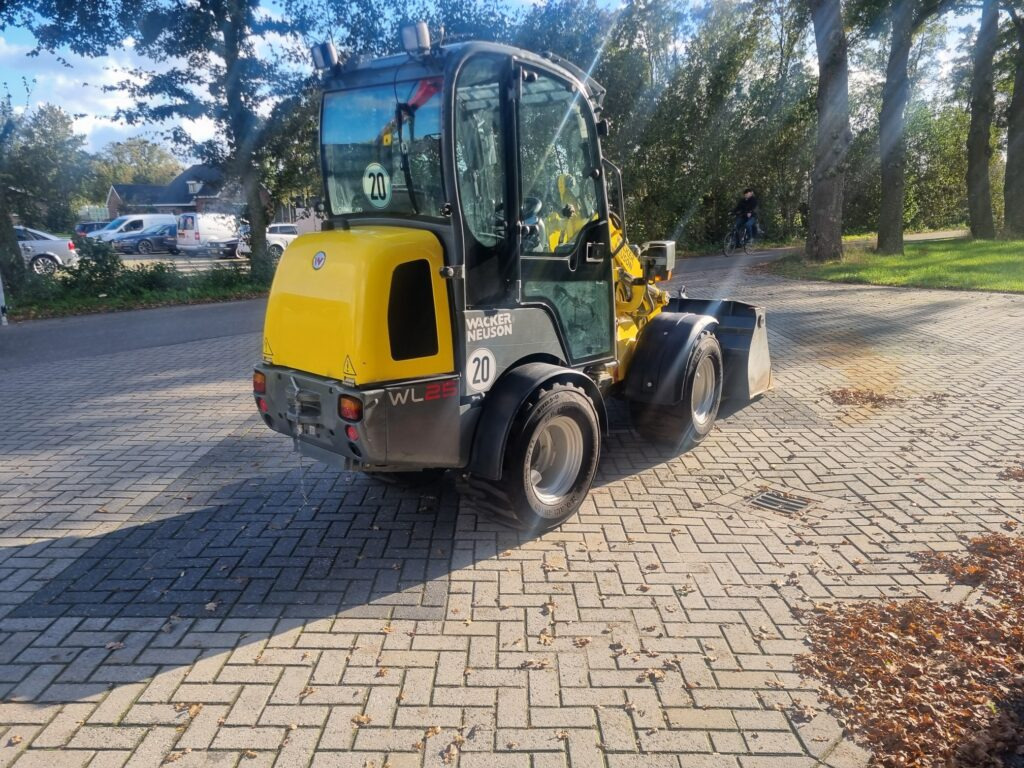 WACKER WL 25 (956 h) - Wheel loader: gambar 5 WACKER WL 25 (956 h) - Wheel loader: gambar 5