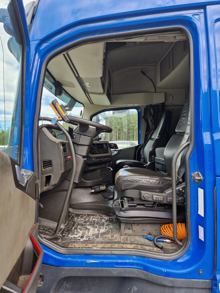 VOLVO FH540 6x2 - Truk jungkit: gambar 5 VOLVO FH540 6x2 - Truk jungkit: gambar 5