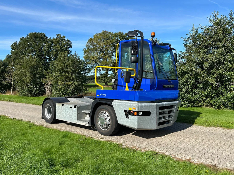 Terberg YT 223 | LOW HOURS - * 9211 *| GALVANISH CHASSIS | NEW MODEL - Traktor terminal: gambar 2 Terberg YT 223 | LOW HOURS - * 9211 *| GALVANISH CHASSIS | NEW MODEL - Traktor terminal: gambar 2