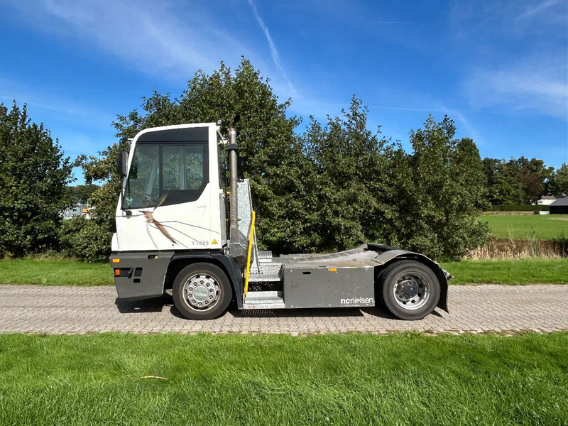 Terberg YT 223 | LOW HOURS | AIRCO | MEGA LOW LOADER | - Traktor terminal: gambar 4 Terberg YT 223 | LOW HOURS | AIRCO | MEGA LOW LOADER | - Traktor terminal: gambar 4
