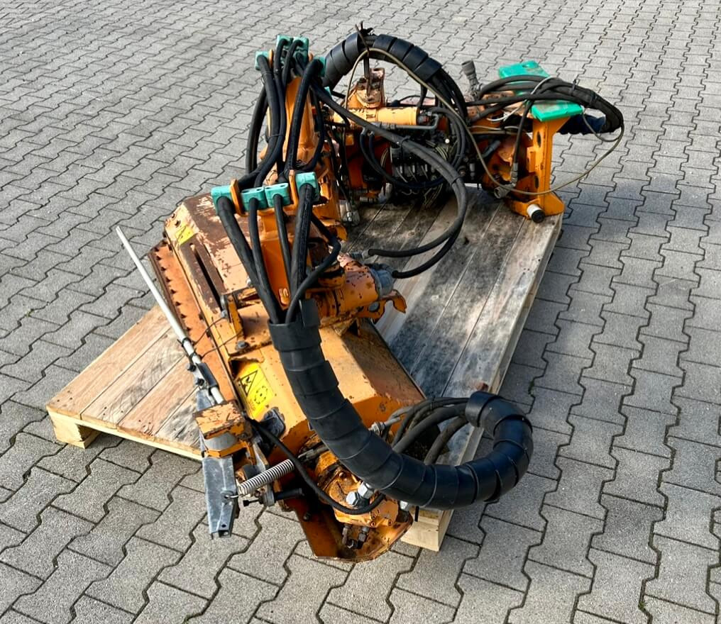 Unimog Randstreifenmulcher Mulag MRK 300 - Mesin pemotong ambang: gambar 3 Unimog Randstreifenmulcher Mulag MRK 300 - Mesin pemotong ambang: gambar 3