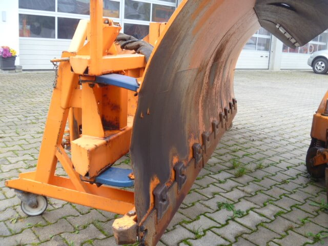 Unimog Schneepflug - Schneeschild Beilhack PV28-3 - Bajak salju: gambar 4 Unimog Schneepflug - Schneeschild Beilhack PV28-3 - Bajak salju: gambar 4