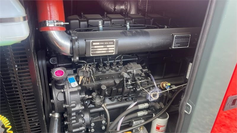 Bauer GFS-120 ATS, 120 kW/150 kVA - Genset: gambar 4 Bauer GFS-120 ATS, 120 kW/150 kVA - Genset: gambar 4