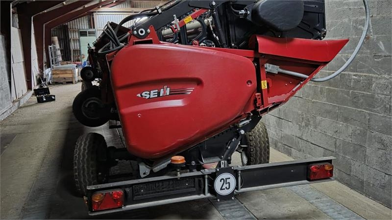 Case IH 8250 Axial-Flow med 35fod Varicut skærebord. Dansk - Pemanen gabungan: gambar 4 Case IH 8250 Axial-Flow med 35fod Varicut skærebord. Dansk - Pemanen gabungan: gambar 4
