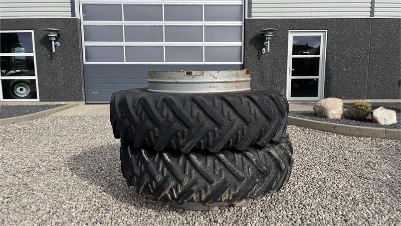 Dual 16.9R38 16.9R38 med DUAL ring system med 5 lå - Ban untuk Peralatan pertanian: gambar 2 Dual 16.9R38 16.9R38 med DUAL ring system med 5 lå - Ban untuk Peralatan pertanian: gambar 2