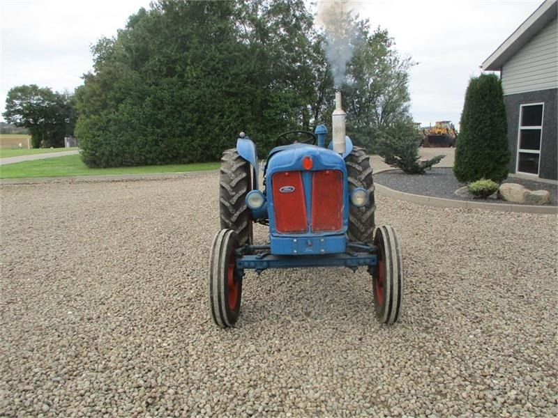 Fordson Major Diesel traktor - Traktor: gambar 3 Fordson Major Diesel traktor - Traktor: gambar 3