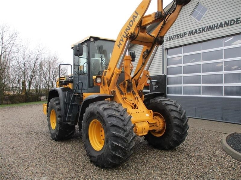 Hyundai 757-9A med 620/75R26 traktor hjul montering på - Wheel loader: gambar 3 Hyundai 757-9A med 620/75R26 traktor hjul montering på - Wheel loader: gambar 3